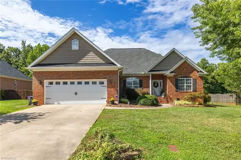 6360 Sugar Cane Ln, Thomasville, NC 27360