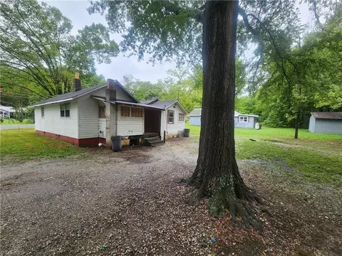12080 Trinity Rd, Trinity, NC 27370 photo 3
