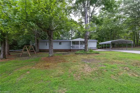 124 Martha Ln, Reidsville, NC 27320