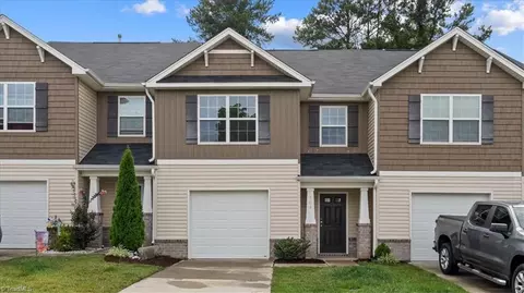 104 Crepe Myrtle Ln, Jamestown, NC 27282