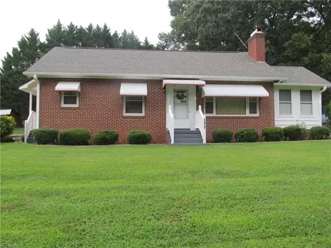 2193 Old Us Highway 52, Pilot Mountain, NC 27041
