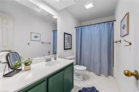 Bath - 1613 Heathcliff Rd, High Point, NC 27262 photo 1 of 7