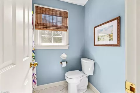 Bath - 1613 Heathcliff Rd, High Point, NC 27262 photo 3 of 7