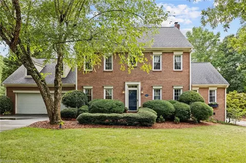 Exterior - 1613 Heathcliff Rd, High Point, NC 27262 photo 2 of 8