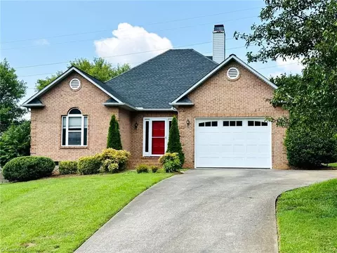 180 Bradford Place Ln, Lewisville, NC 27023