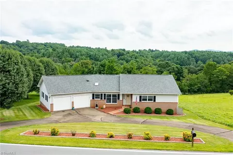 1972 Memorial Park Dr, Sparta, NC 28675