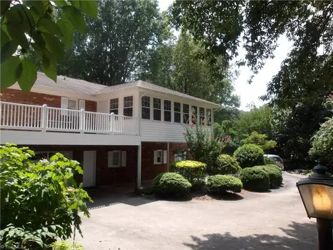 203 Eastover Dr, North Wilkesboro, NC 28659