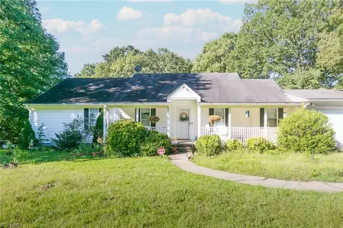 8646 Chipboard Rd, Rural Hall, NC 27045