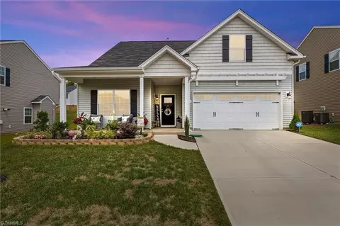 1830 Deveron Ct, Kernersville, NC 27284