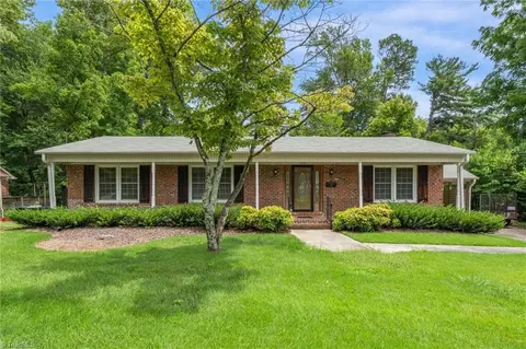 2400 Gracewood Ct, Greensboro, NC 27408