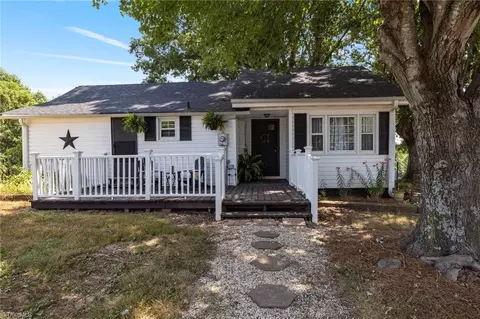 2449 Mickadams Rd, Yadkinville, NC 27055