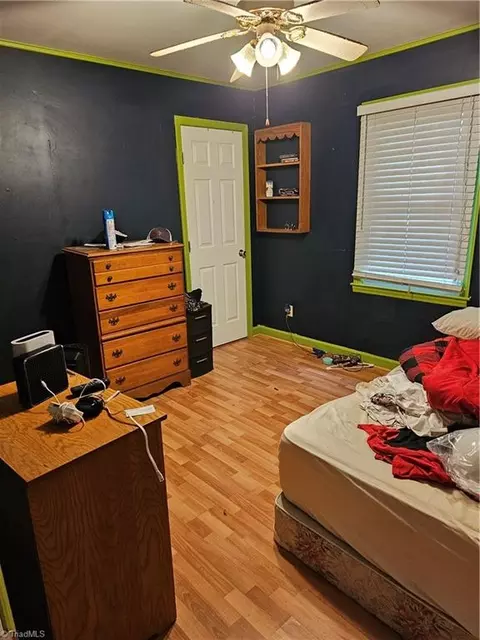 Bedroom - 213 Devonshire Dr, Lexington, NC 27295 photo 2 of 3