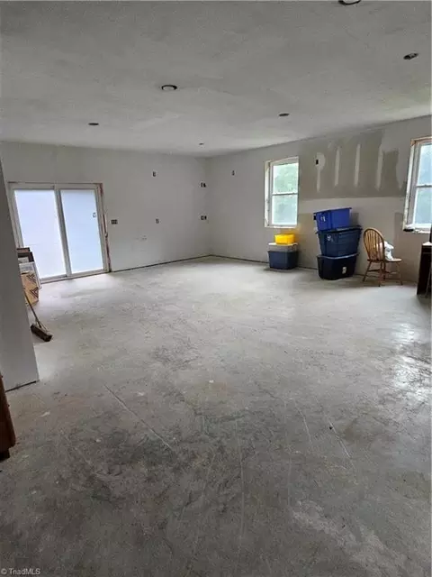 Other - 213 Devonshire Dr, Lexington, NC 27295 photo 7 of 10