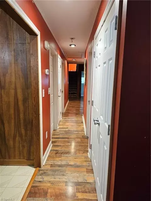 Entry Way - 213 Devonshire Dr, Lexington, NC 27295 photo 1 of 2