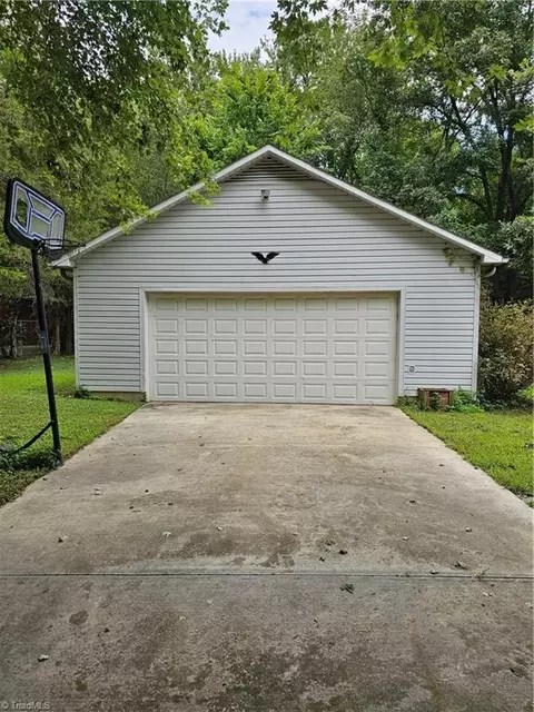 Other - 213 Devonshire Dr, Lexington, NC 27295 photo 3 of 10