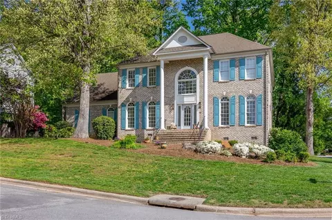 6200 Brook Shadow Dr, Greensboro, NC 27410