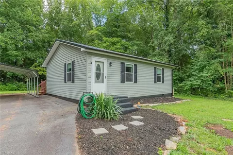 309 Rosebriar Dr, Lexington, NC 27292
