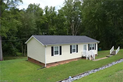 800 Mcgehee St, Madison, NC 27025