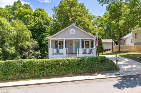 415 Branch St S, Reidsville, NC 27320