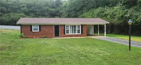 241 Jolly St, North Wilkesboro, NC 28659