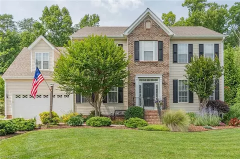 121 Oakmont Ln, King, NC 27021