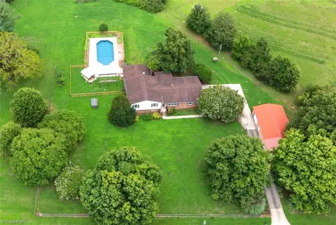 3199 Holly Grove Rd, Lexington, NC 27292