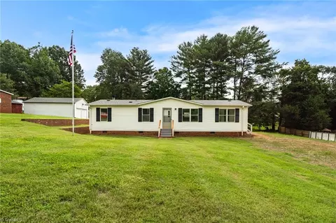 5367 Parsons St, Pfafftown, NC 27040