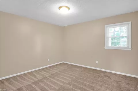 Bedroom - 224 Northpoint Ave #C, High Point, NC 27262 photo 3 of 4
