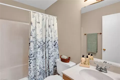 Bath - 224 Northpoint Ave #C, High Point, NC 27262 photo 2 of 2