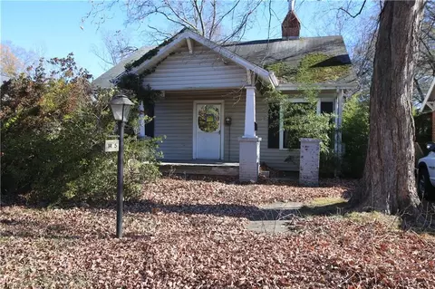 1405 Lexington Ave, Greensboro, NC 27403
