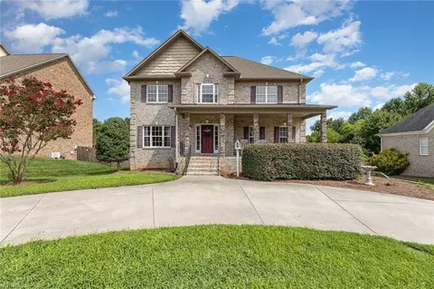 6657 Ridge Run Ct, Clemmons, NC 27012