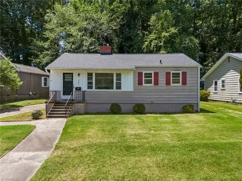 3003 Masonic Dr, Greensboro, NC 27403