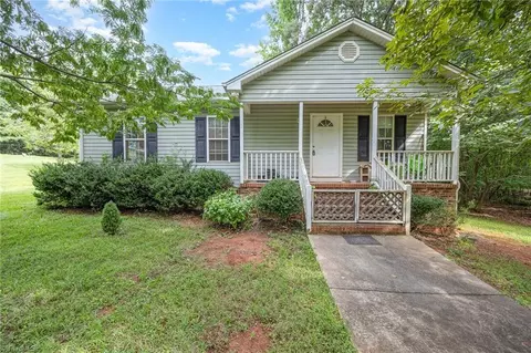 4311 Maggie Ct, Liberty, NC 27298