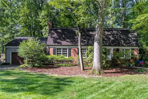 1107 Westminster Dr, Greensboro, NC 27410
