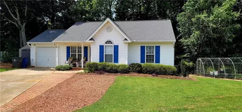 146 Westmont Dr, Winston Salem, NC 27104