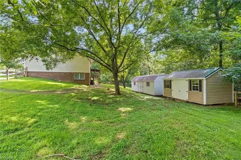 Exterior - 2919 Hoover Hill Rd, Trinity, NC 27370 photo 9 of 17