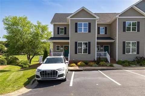 3742 Cardinal Downs Dr, Greensboro, NC 27410