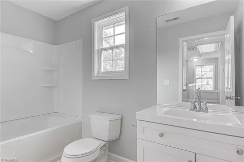 Bath - 817 Tryon Ave, High Point, NC 27260 photo 4 of 4