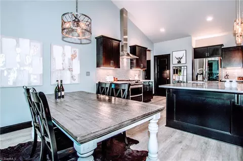 Dining - 215 Autumn Rd, Harmony, NC 28634 photo 1 of 3