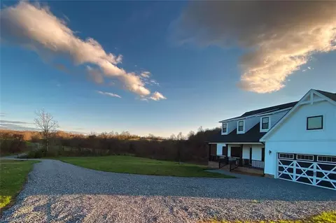 Exterior - 215 Autumn Rd, Harmony, NC 28634 photo 7 of 13