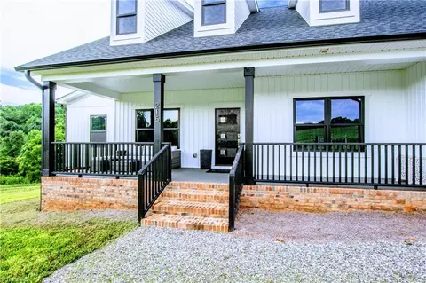 Exterior - 215 Autumn Rd, Harmony, NC 28634 photo 5 of 13