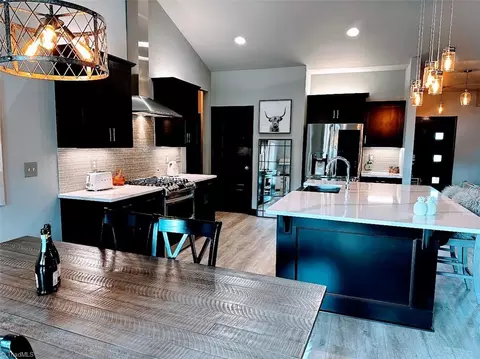 Kitchen - 215 Autumn Rd, Harmony, NC 28634 photo 3 of 7