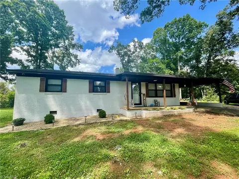 3208 Jurney Ave, Statesville, NC 28677