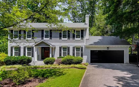 4506 Forest Glen Rd, Greensboro, NC 27410