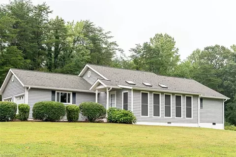1209 Spring Dr, Tobaccoville, NC 27050