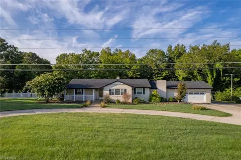 241 Arnold Rd, Lexington, NC 27295