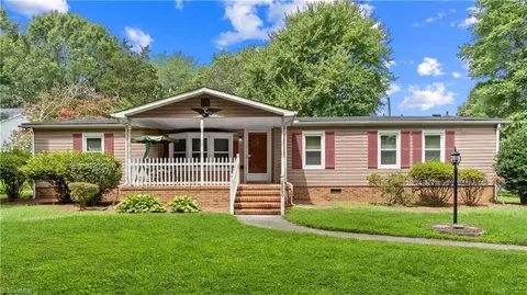 2260 Pine Burr Rd, Kernersville, NC 27284