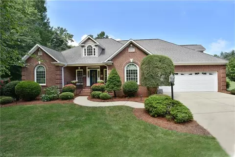 4420 Cotswold Rd, Pfafftown, NC 27040