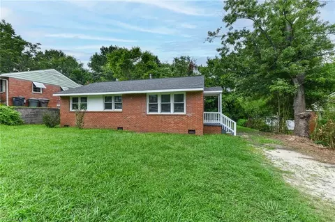 2007 Barksdale Dr, Greensboro, NC 27401