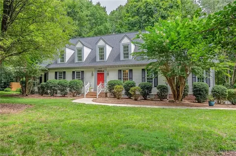 5700 Forest Manor Dr, Greensboro, NC 27410